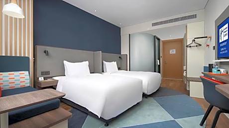 Standard Twin Room with Extra Floor Space