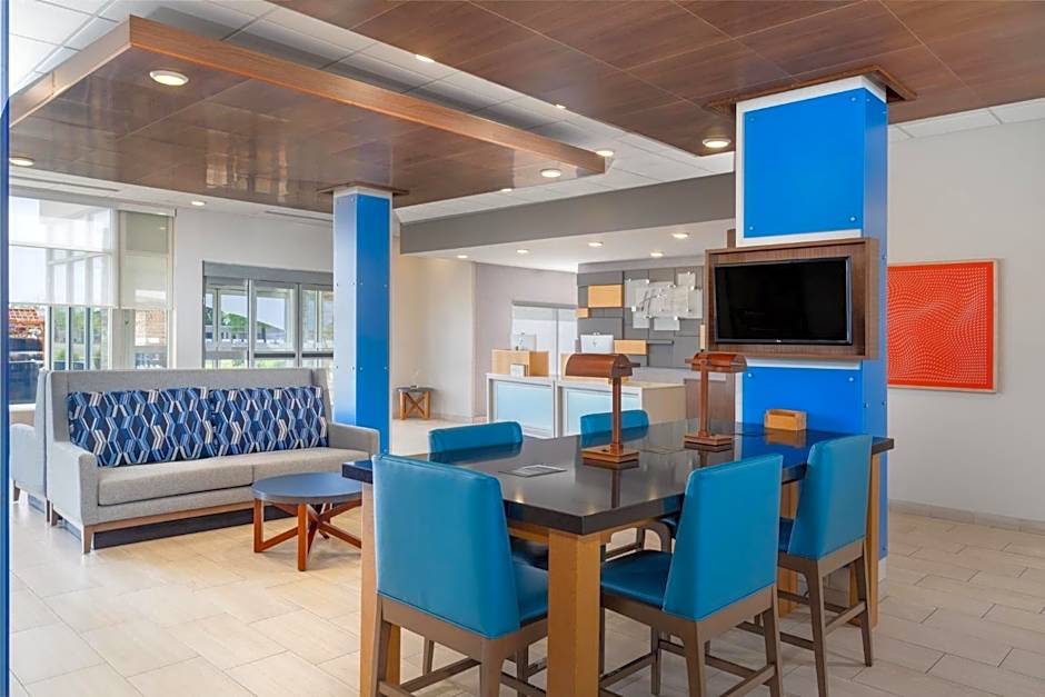Holiday Inn Express & Suites - Lexington W - Versailles By IHG