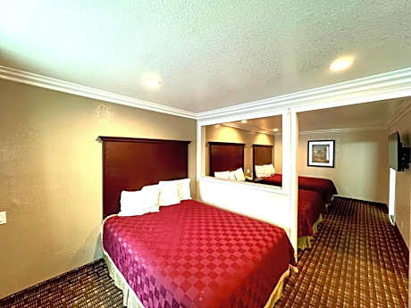 Deluxe Family Suite