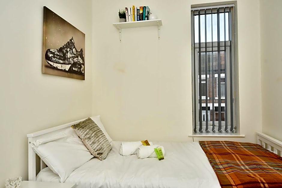 Townhouse @ Hall O Shaw Street Crewe