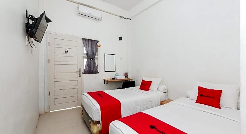 RedDoorz Syariah near RSUD Zainoel Abidin Banda Aceh