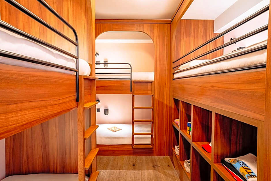 RockyPop Marseille Hotel