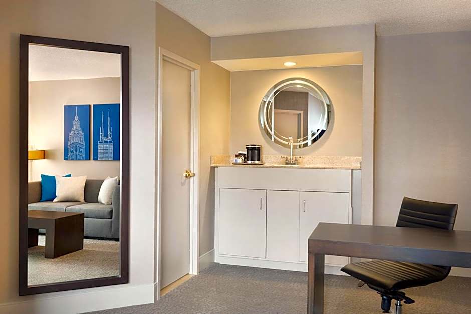 Hilton Chicago/Magnificent Mile Suites