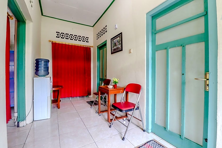 Bahagia Sederhana Homestay by ZUZU