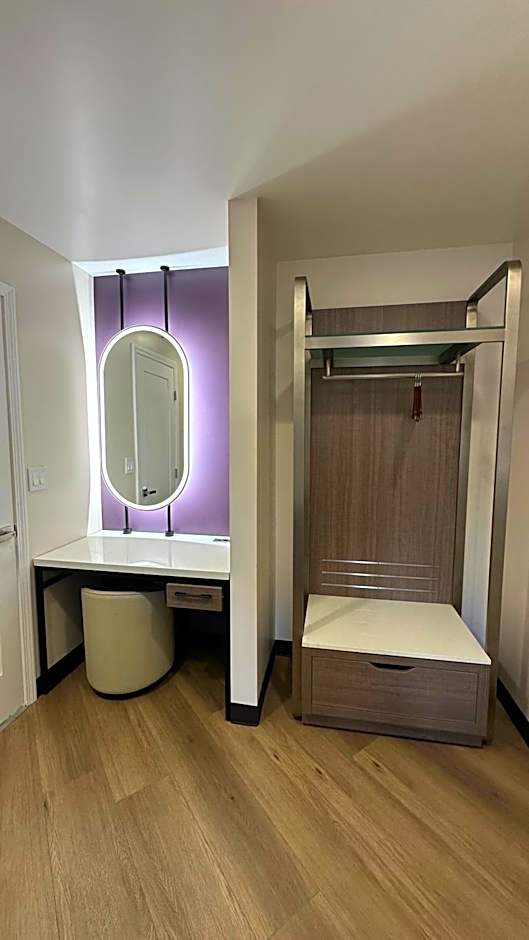 Costa Mesa Inn - Newport Beach Area