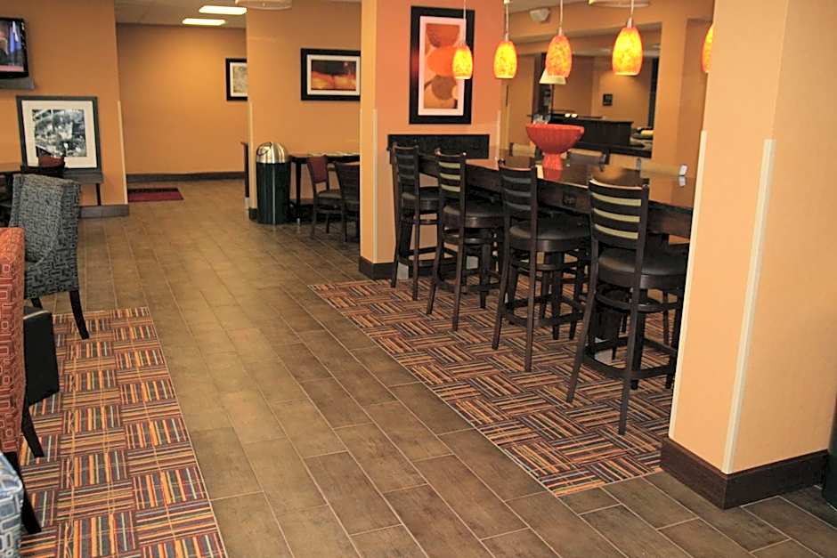 Hampton Inn By Hilton Youngstown-North