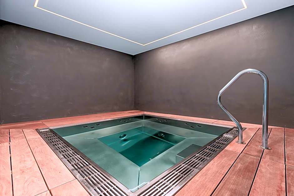 Aloft by Marriott Dijon