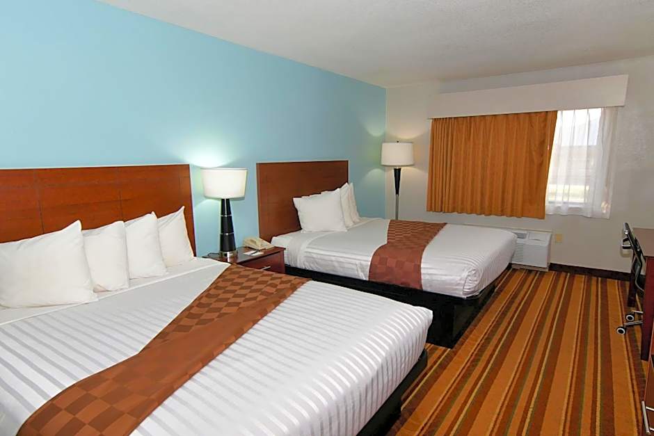 Rock Island Inn & Suites Marshalltown