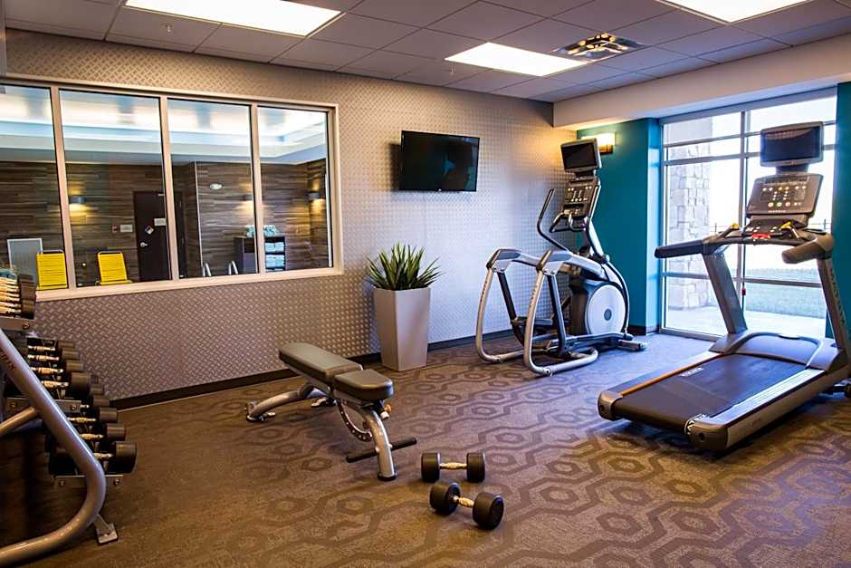 Fairfield Inn & Suites by Marriott Lincoln Southeast