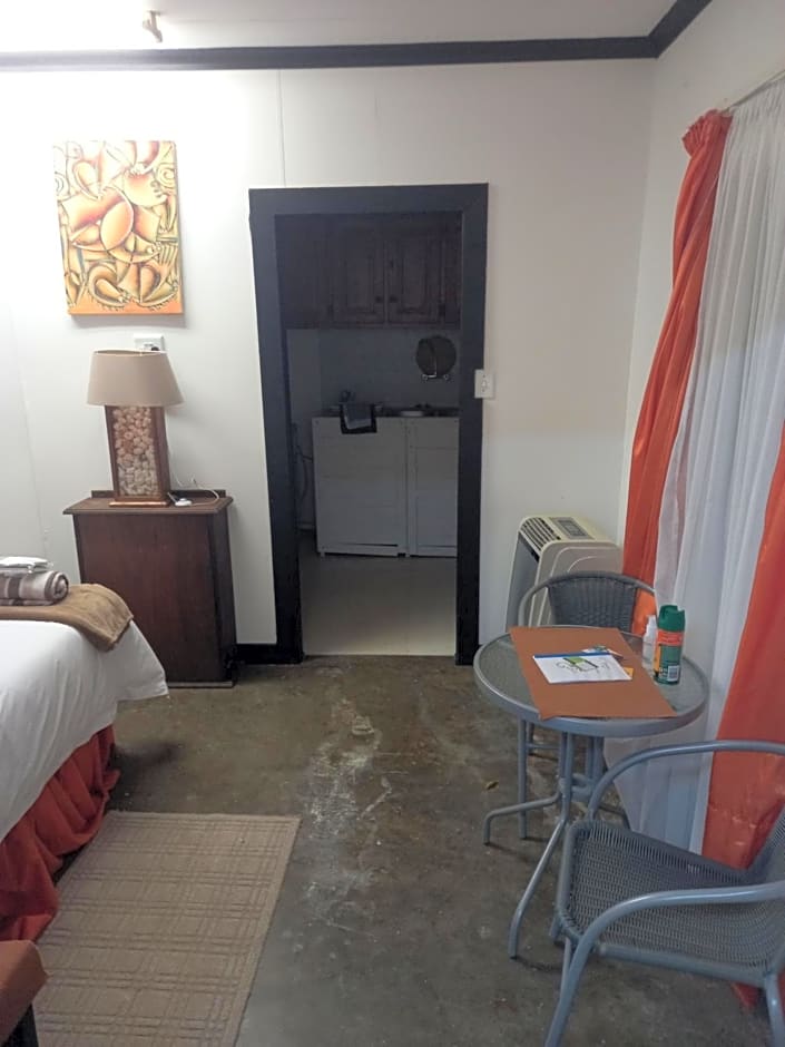 Geckos B&B and Self-catering