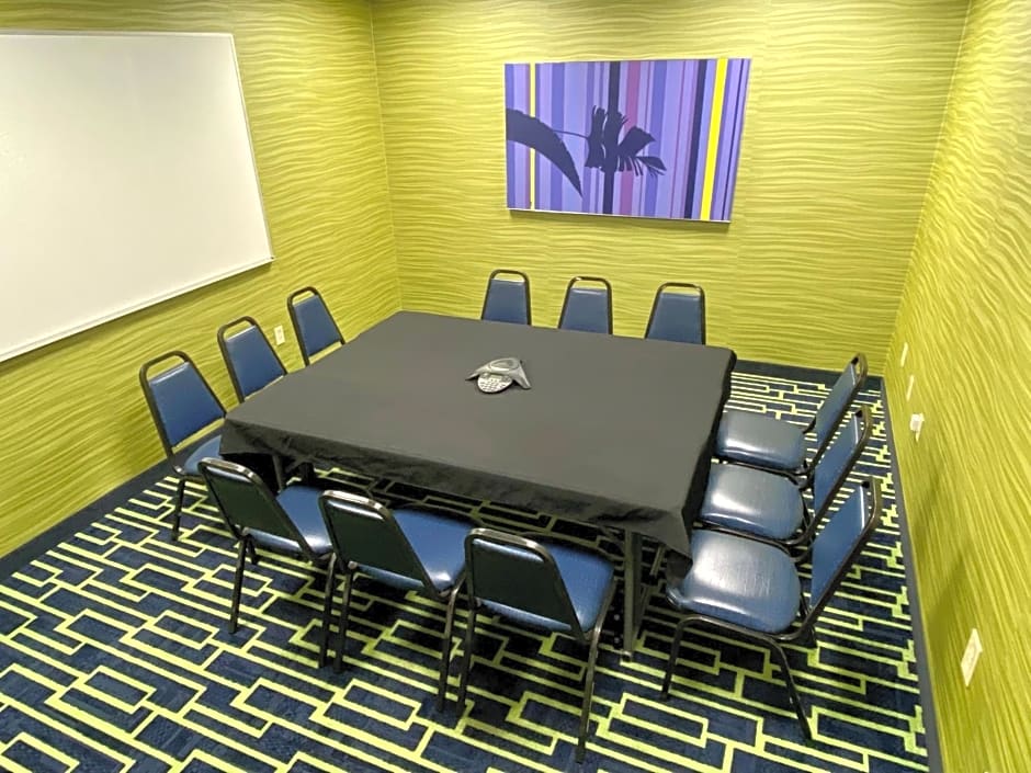 Holiday Inn Express & Suites Plant City By IHG