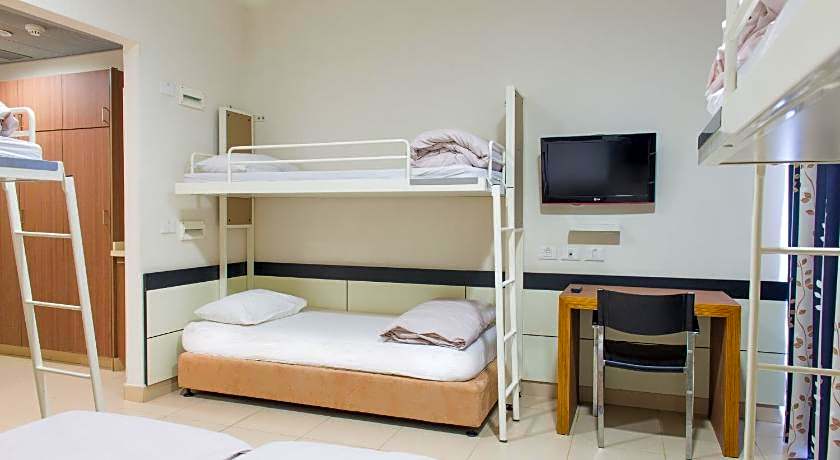 HI Poriya Hostel