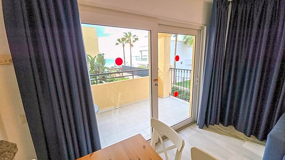 Casinomar Apartments Pool, Garden & Private Terrace