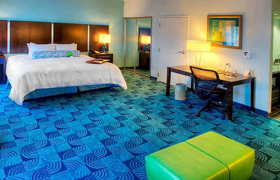 Hampton Inn By Hilton & Suites Dallas/Lewisville-Vista Ridge Mall, Tx