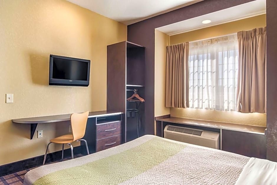 Motel 6-Canton, GA