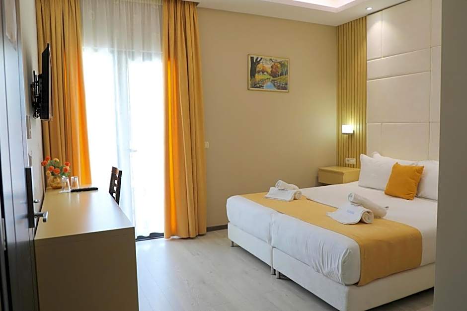 Hotel Strora