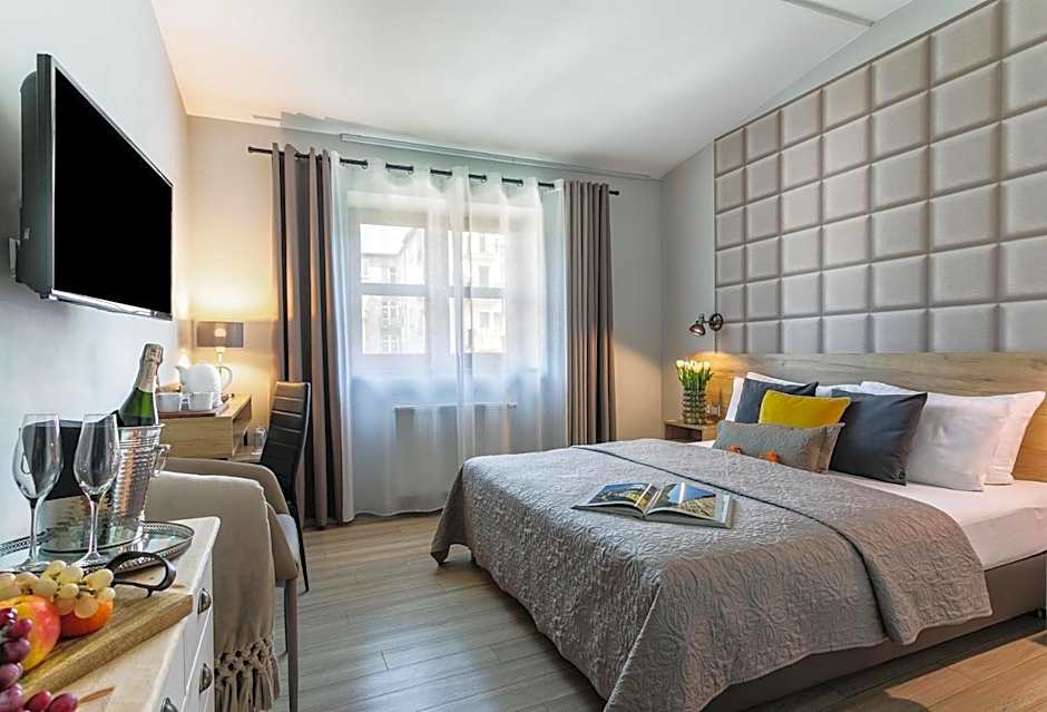 Art & Garden Residence
