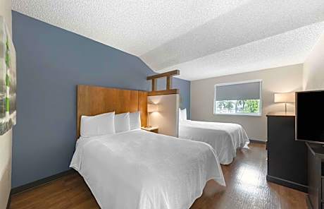 Superior Studio with 2 Double Beds and 1 Sofa Bed - Non-Smoking