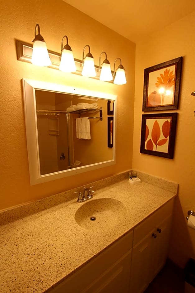 Lake Arrowhead Chalets – Lake Arrowhead, CA