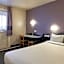 B&B HOTEL Saclay