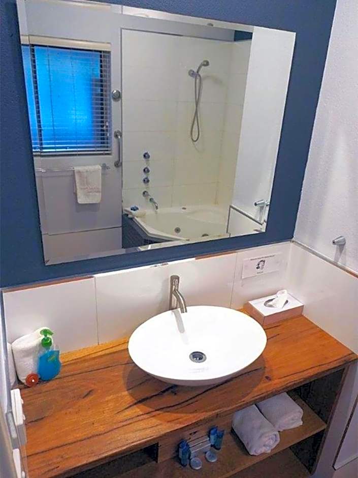 Adamsons Riverside Accommodation