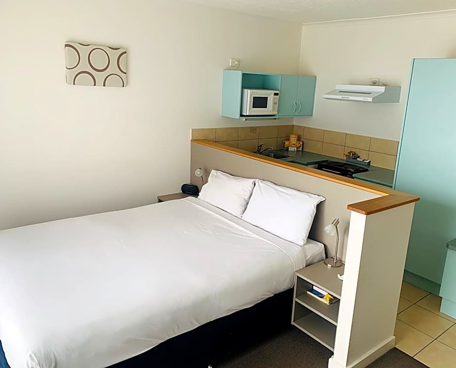 Adina Place Motel Apartments