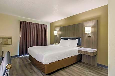 1 Queen Bed, Nonsmoking