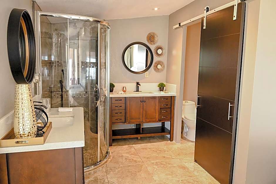 Tritons Place-Half Acre Oceanfront Paradise With Private Pool, Jacuzzi, Fire Pit, Beach Access