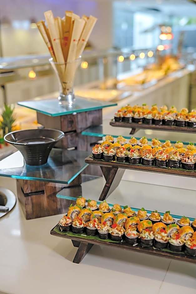 Seasons Hotel (Adults Only)