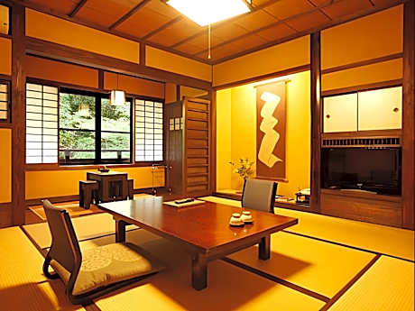 Natsutsubaki Japanese Style Room with 8+6 Tatami and Private Indoor Onsen - 23.2 sqm