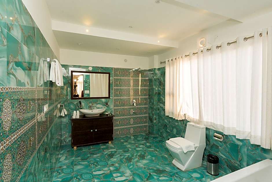 Bloom Boutique I Lake Pichola