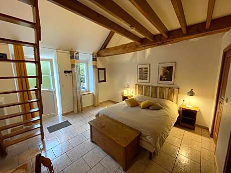 Family Room with Garden View