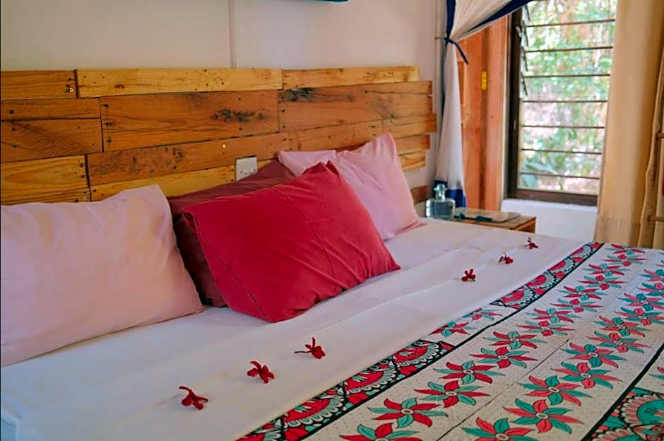 Salty's Kitesurf Village