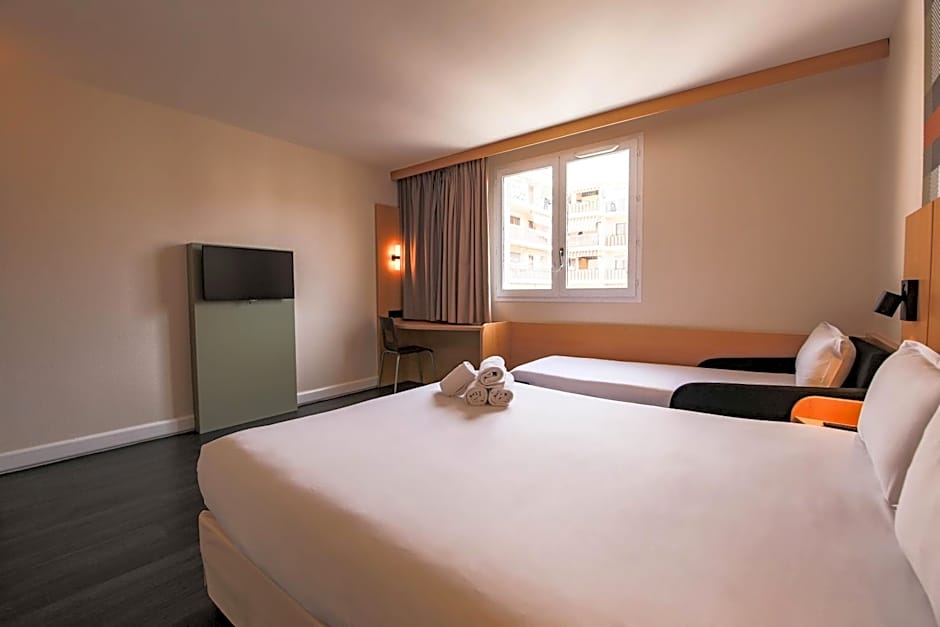 easyHotel Nice Palais des Congrès  Old Town