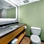 Quality Inn & Suites Monterey I-40
