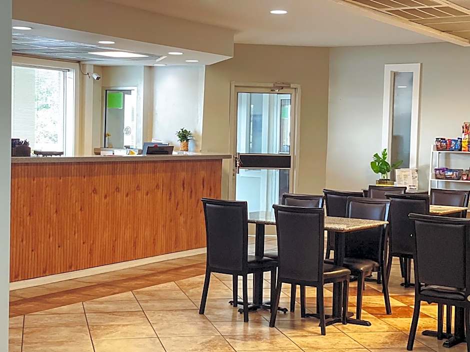Ramada by Wyndham Lumberton