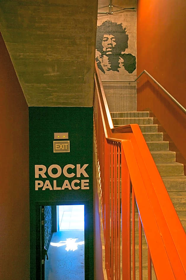 Sant Jordi Hostels Rock Palace