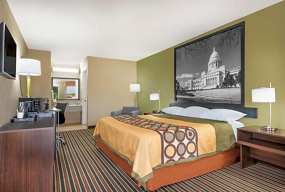 Super 8 by Wyndham Bryant Little Rock Area