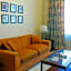 Comfort Hotel Suites