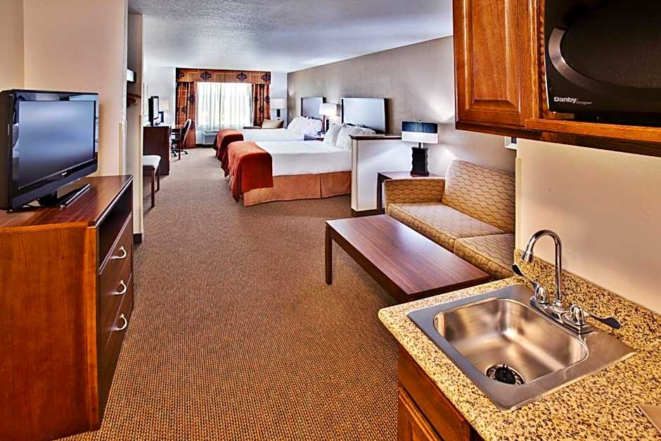 Holiday Inn Express Hotel & Suites - Dubuque West By IHG