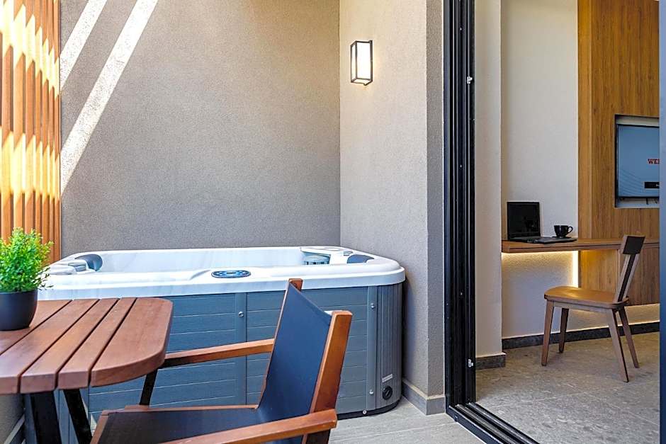 Utopia Luxury Suites