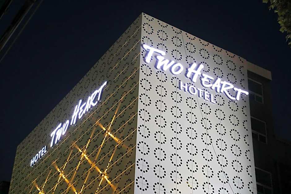 Hotel Two Heart