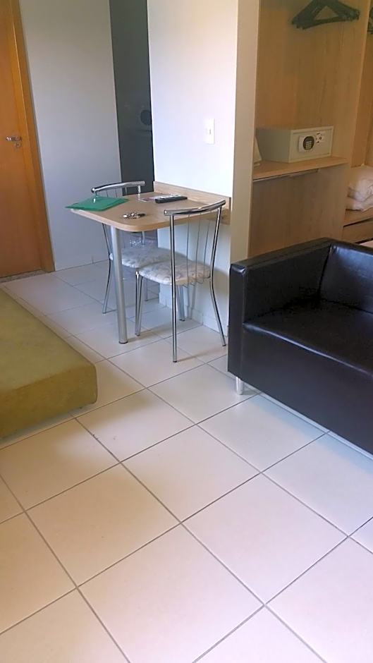 Golden dolphin Express 5pessoas mais 1 criança até 5 anos com toalhas e roupas de cama,lençóis, travesseiros e fronhas e 3 parques aquáticos termais limpeza impostos e taxas já incluso