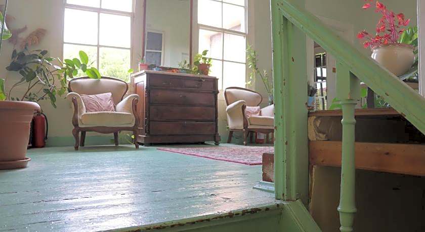 LOTUS GARDEN HOSTEL
