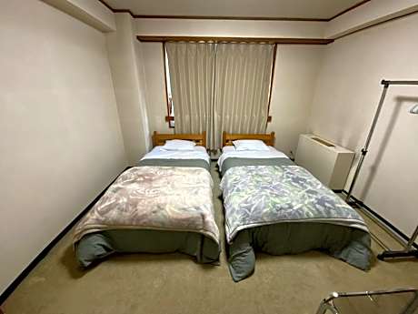 Economy Twin Room
