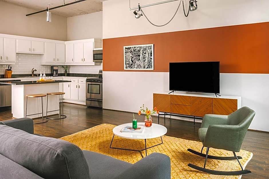 Reside Houston Downtown, a Wyndham Residence