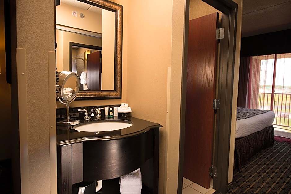 Crowne Plaza Milwaukee South By IHG