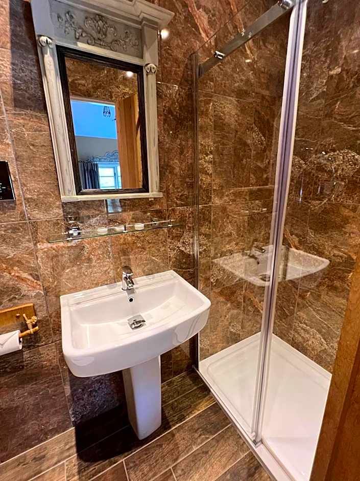 The Bridge House Restaurant and Hotel