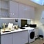 REVO at AURORA PLACE, Pavilion 2, 5 Minutes To AXIATA ARENA BUKIT JALIL FREE WIFI by De Harlequins Guesthouse