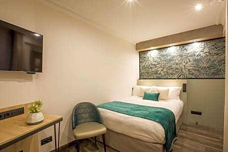 Classic Double Room with Double Bed - Non-Smoking
